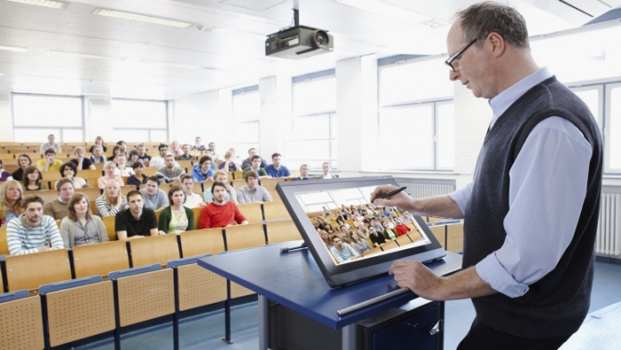 Samsung Providing Augmented Reality in Classroom